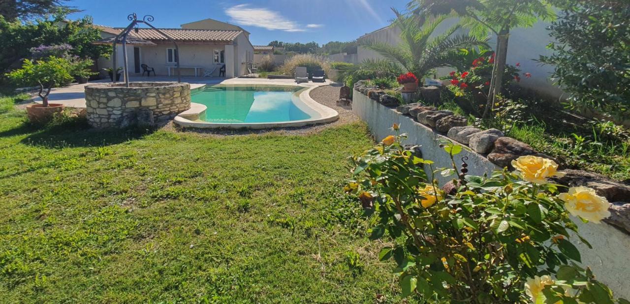 Coquet 2 Pieces Au Calme Avec Piscine Villa Fontvieille Dış mekan fotoğraf